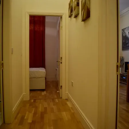 Central 1 Bedroom Flat Near O'connell Street Dublin