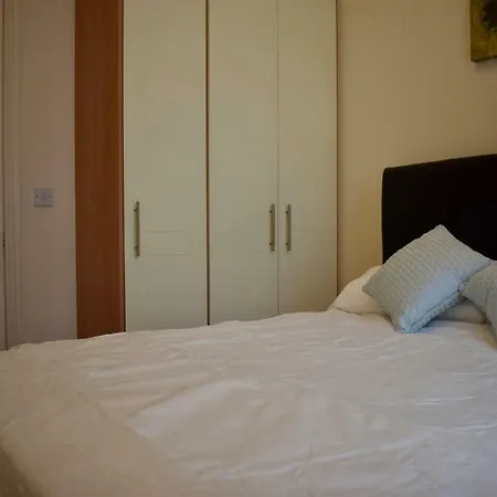Apartment Central 1 Bedroom Flat Near O'connell Street